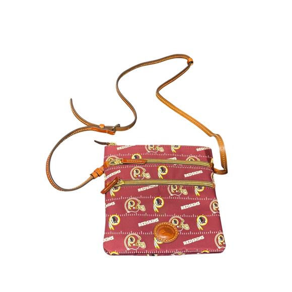 Dooney and Bourke NfL collab cross body "redskins" - Picture 1 of 10